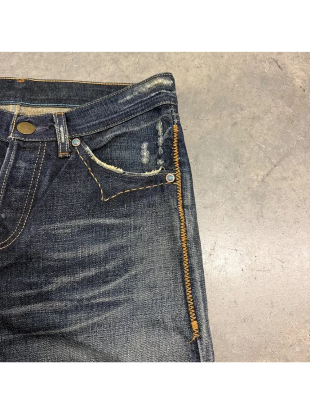 2000's Levi's 705 Selvedge Japanese Denim Jeans